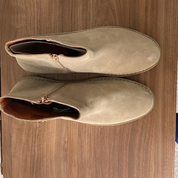 Zign Suede Zip Boots in Stone color. - Picture 3 of 4